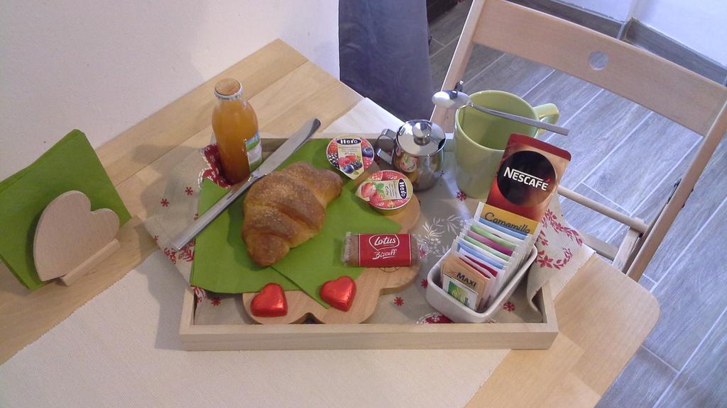 Maison Torrent Bed & Breakfast Doues Exterior foto